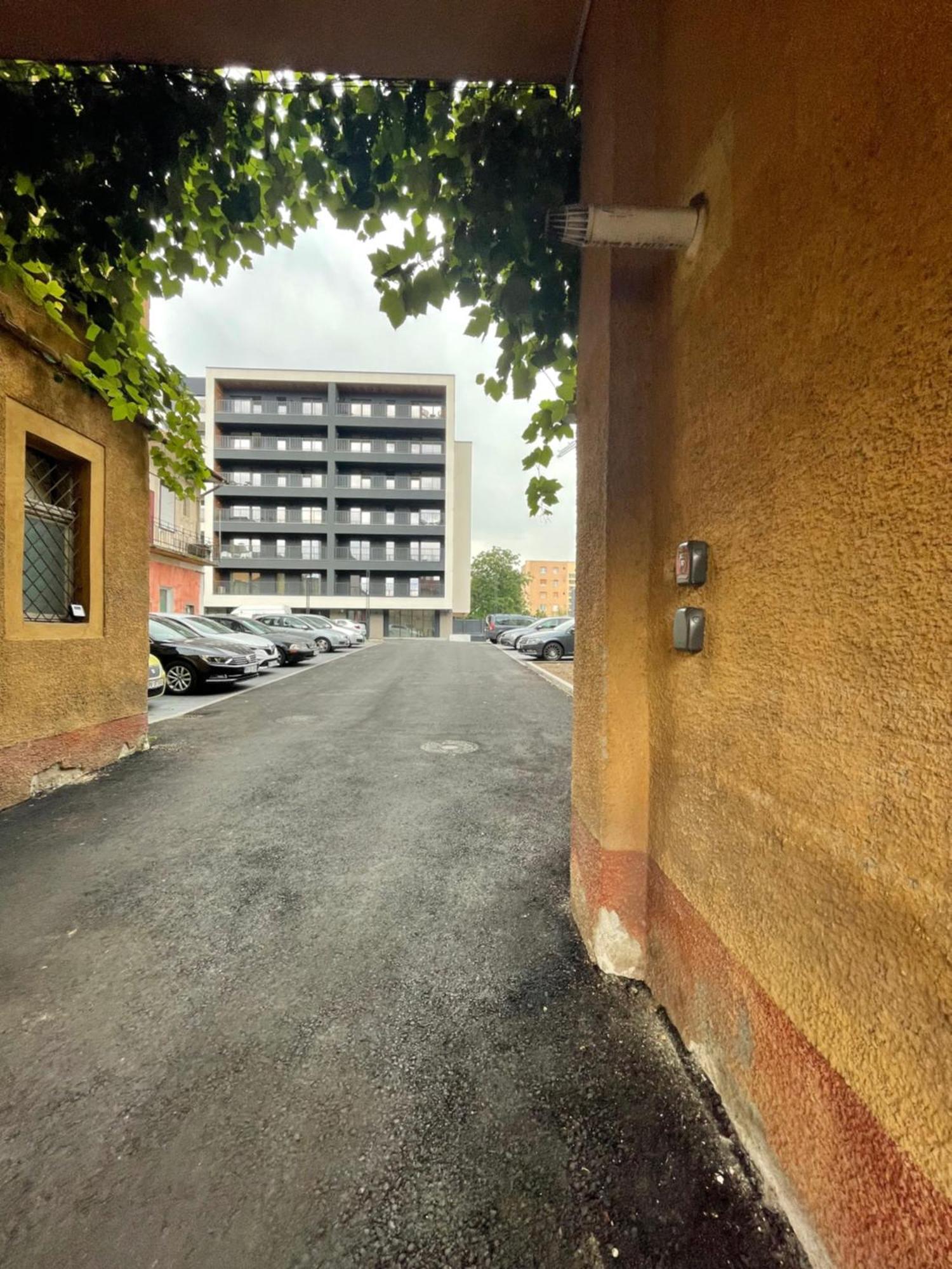 Pure Living Apartment W. Private Parking Brașov Exterior foto